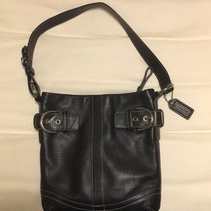 Coach Shoulder Bag. Real leather